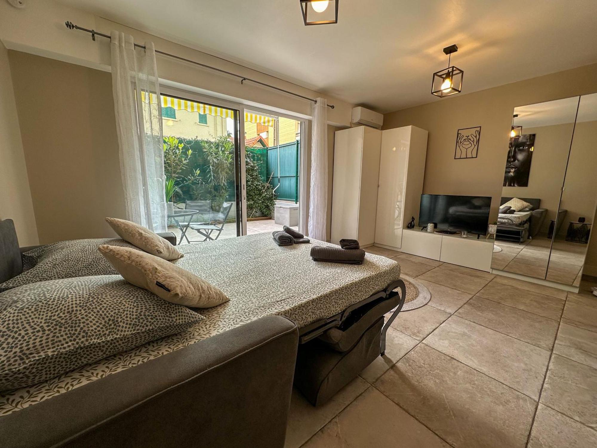 Cosy Madrid, Appartement Proche De La Mer Cannes Exterior photo