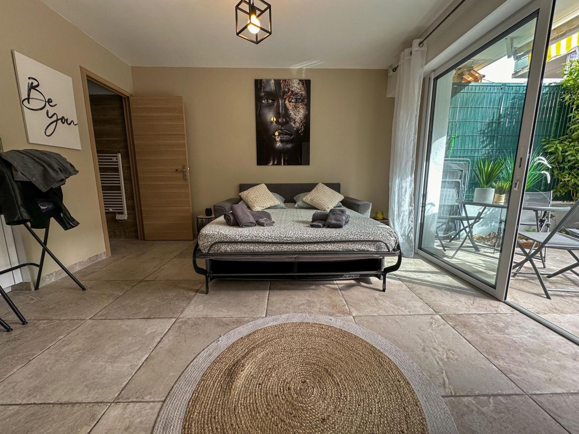 Cosy Madrid, Appartement Proche De La Mer Cannes Exterior photo